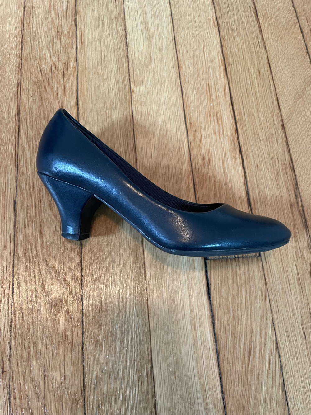 Easy Street Fabulous Womens Round Cone Heel Pumps navy size 5